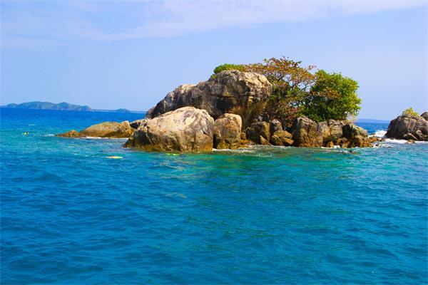 经济学家蔡昉表示「现在最紧迫的目标是刺激居民消费，把钱发到居民腰包里」，你怎么觉得？游戏画面