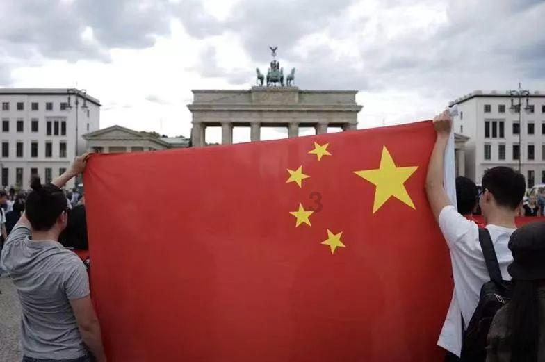 企业减少注册资金和变更股东那个先办？游戏画面
