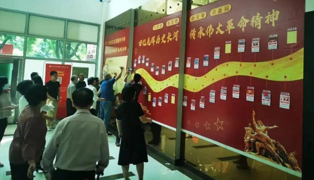 为什么总是有人说我学坏了 却没有人会懂我？问我为什么变成这样？游戏画面