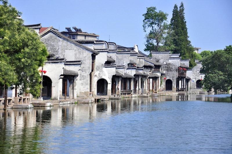 发现古老遗迹